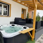 Calm Hertelend דירה *