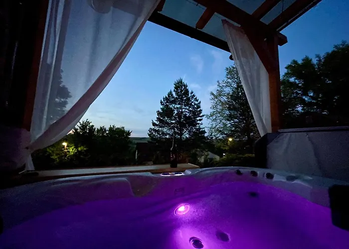 Calm Hertelend * Magyarhertelend