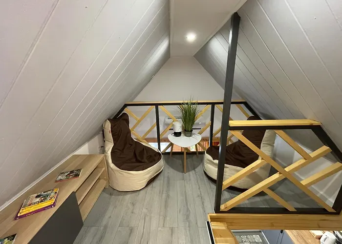 Calm Hertelend Apartament